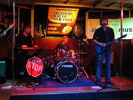 FULLSTOP progresivní bigbít z Havlíčkova Brodu. FULLSTOP progresivní bigbít z Havlíčkova Brodu.