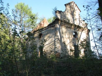 U kaple sv. Anny vystřídají zedníky dobrovolníci U kaple sv. Anny vystřídají zedníky dobrovolníci