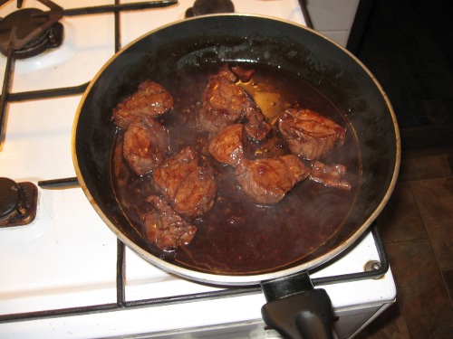 Vepřová panenka v brusinkovo pálivé omáčce Vepřová panenka v brusinkovo pálivé omáčce