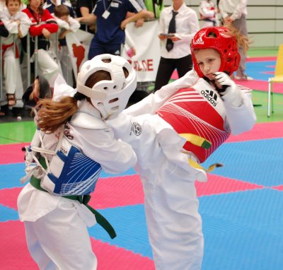 Emilie Ryvolová v červené vestě Emilie Ryvolová v červené vestě