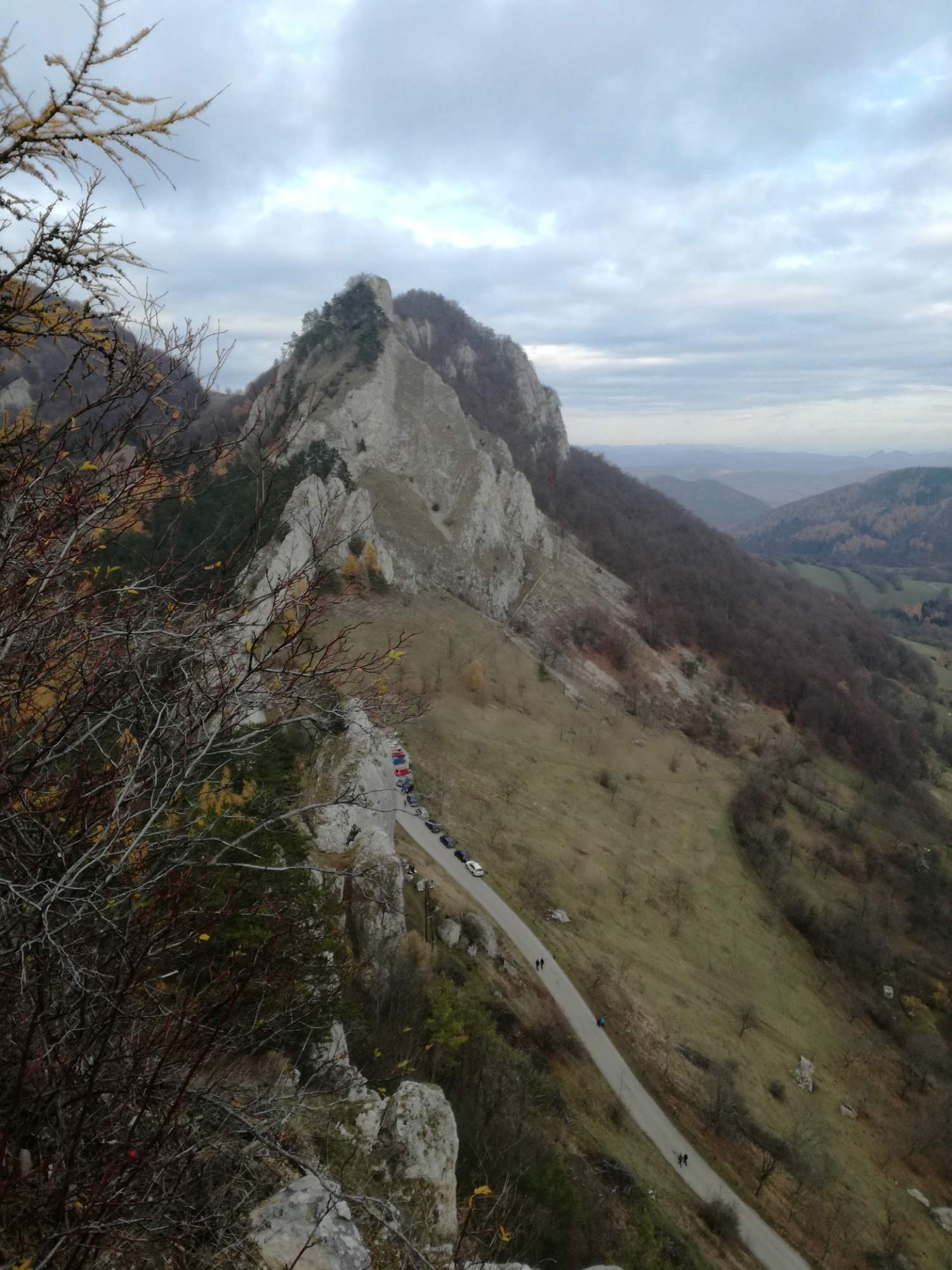 Vršatské bradlá a hrad Vršatec