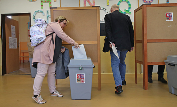 Lidé v Hojanovicích u Humpolce půjdou znovu k volbám. Zastupitelé se tam nepohodli