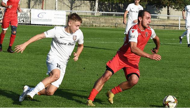 Fotbalisté Speřic (v červeném) porazili Humpolec 1:0