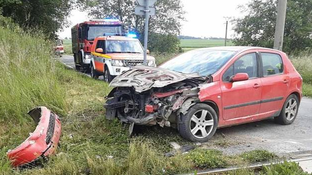 Srážka auta s vlakem v Herálci: trať mezi Brodem a Humpolcem je znovu průjezdná