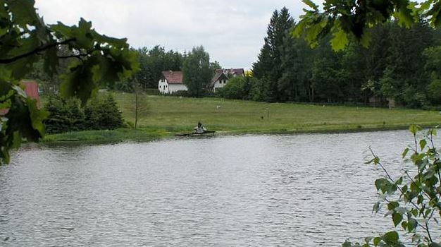 Hygiena zákazala koupání v Kachličce, lom u Horní Cerekve je v pořádku