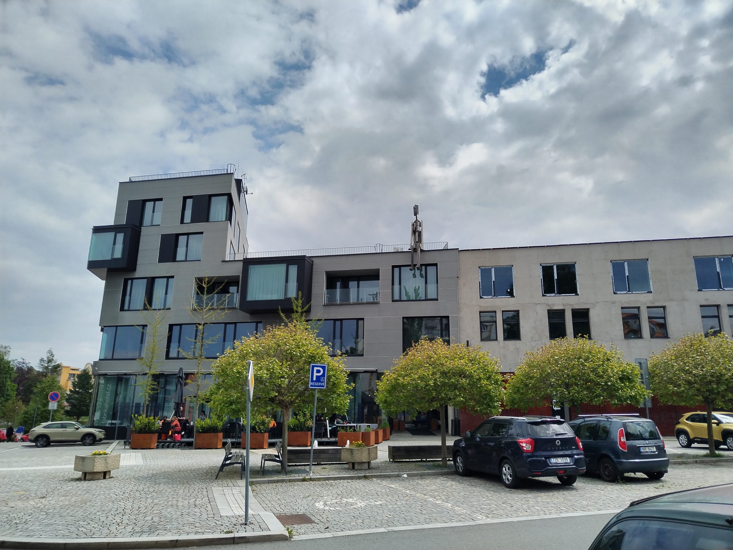Zlíňaci testují – restaurace hotelu Fabrika