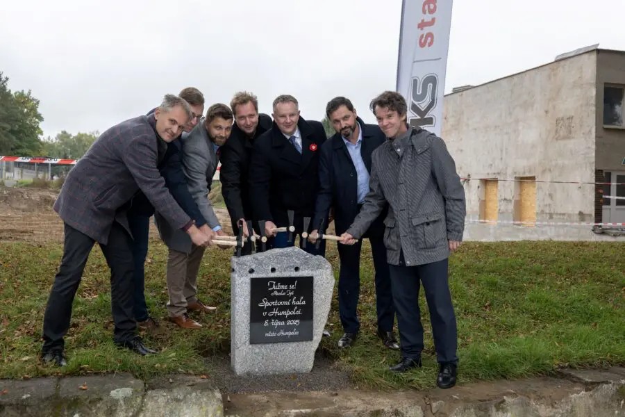 Výstavba sportovní haly byla slavnostně odklepnuta