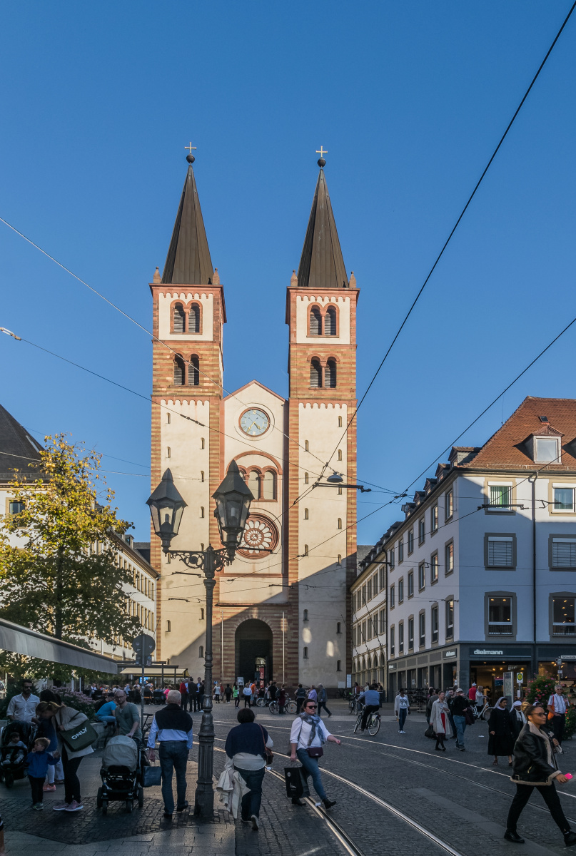 Würzburg, Dóm sv. Kiliána, aneb když moderna pokleká před historií