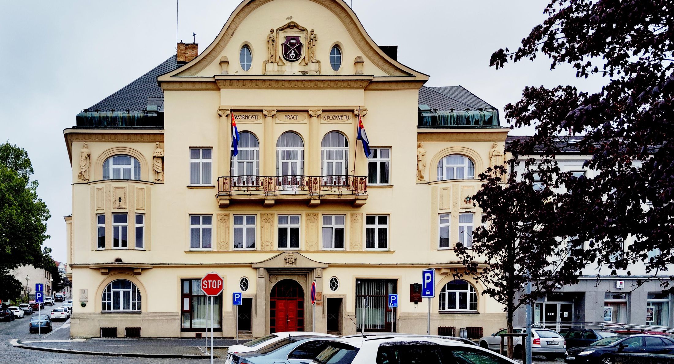 Známe funkce. A kdy poznáme program?